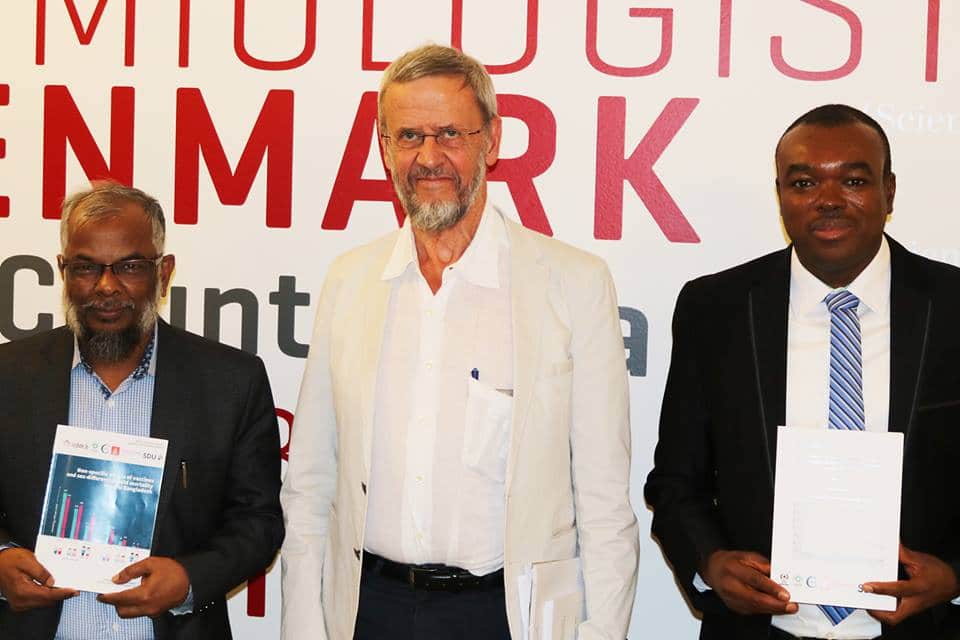Peter Aaby (middle) with two of his PhD researchers; Hanifi Manzoor (left) and Paul Welaga (right) who defended their doctoral theses at Staten’s Serum Institute in January 2018.