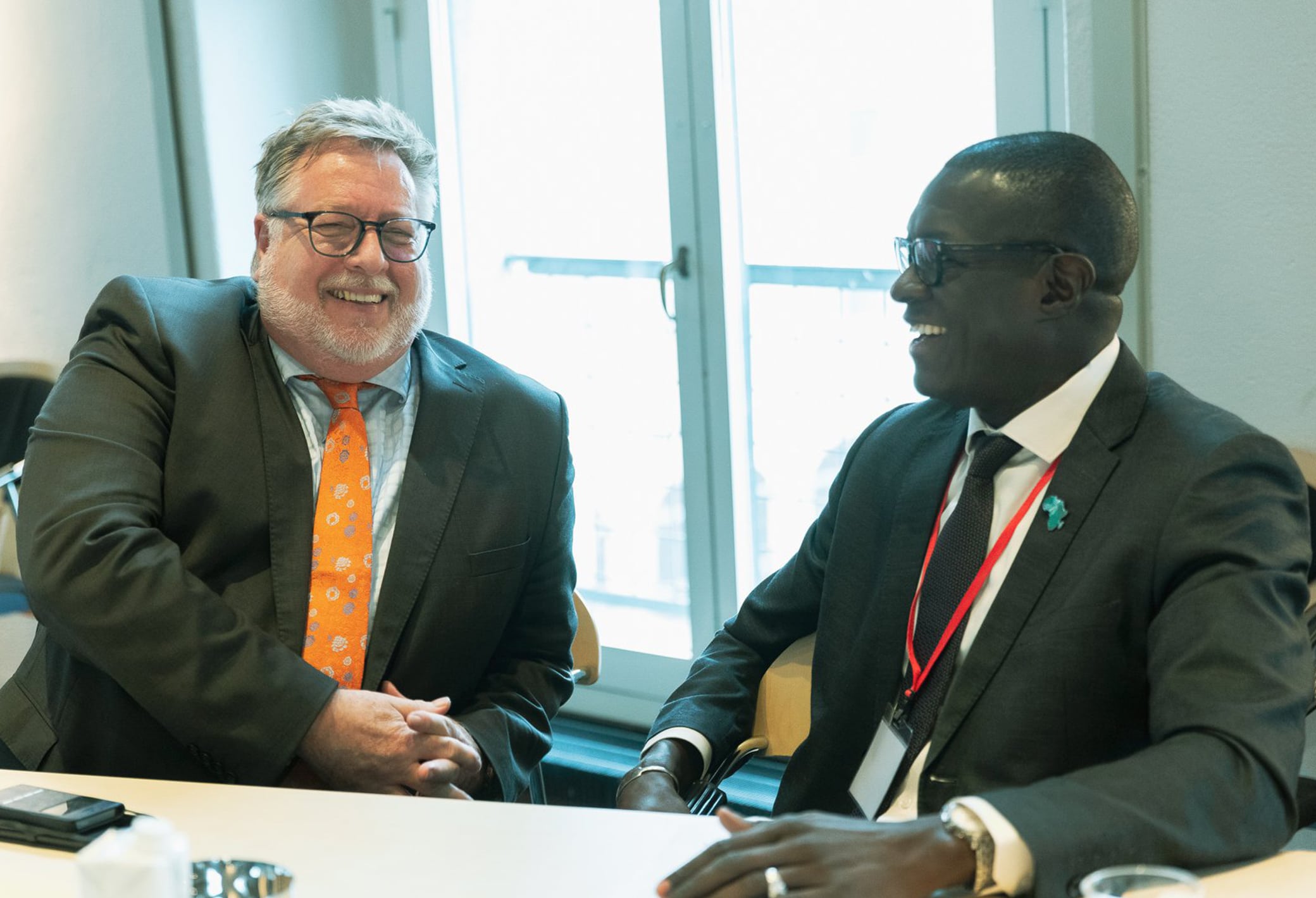 Beer Schröder, Advisor to the Nuffic Board of Directors, and Dr Cheikh Mbow, Director of START International, this year’s Danida Alumni Prize recipient. The Donor Harmonisation Group Forum was initiated by Beer Schröder in 2010. Photo: Crawfurd Media. 